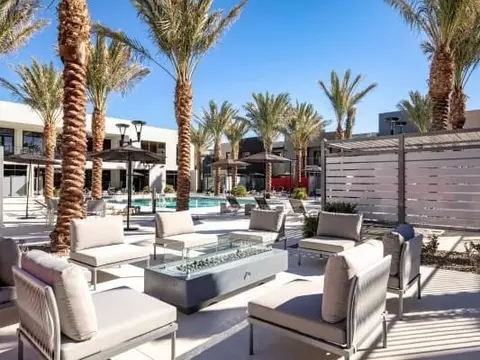 915 Alper Center Dr, Henderson, NV 89052