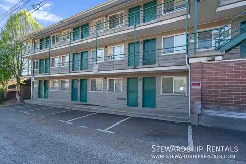 1827 Harris St #216, Eugene, OR 97403