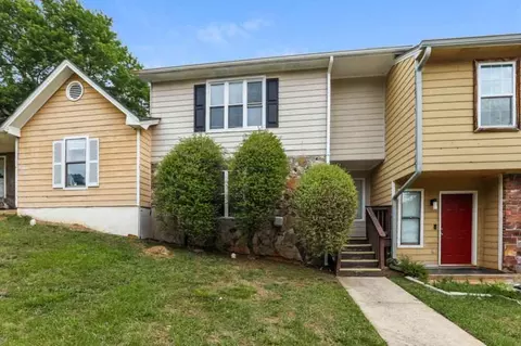 8194 Canyon Forge Dr, Riverdale, GA 30274
