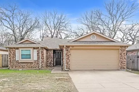 1121 Cardinal Oaks Dr, Mansfield, TX 76063