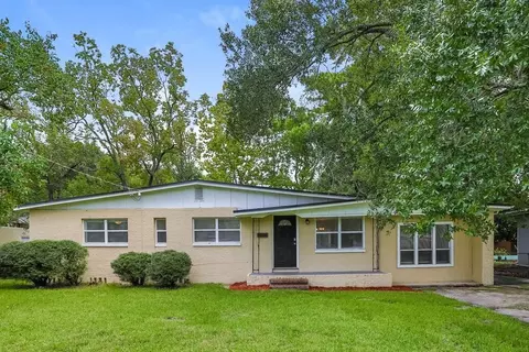 6511 Burgundy Rd S, Jacksonville, FL 32210