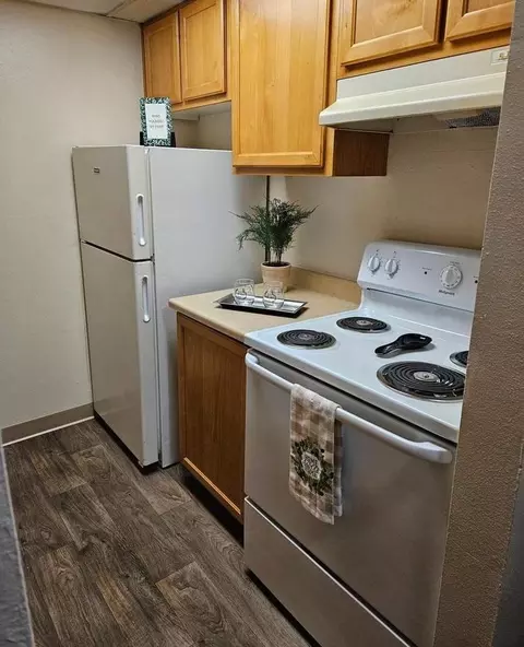 329 Ridgeview Dr, Kent, WA 98032