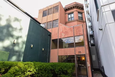 556 W Wellington Ave #2R, Chicago, IL 60657