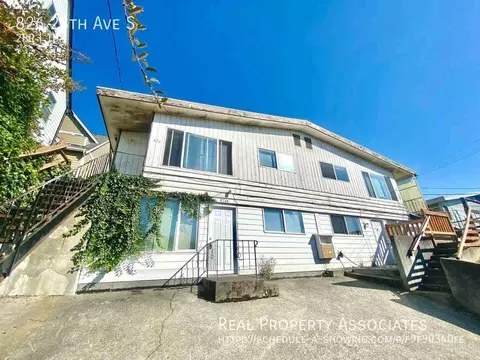 826 28th Ave S, Seattle, WA 98144