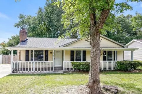 7236 Newell Acres Dr, Charlotte, NC 28215