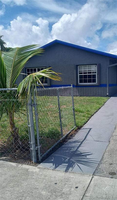 2691 NW 8th St, Pompano Beach, FL 33069
