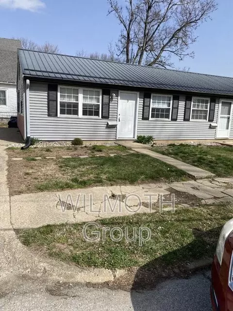 904 Sloan St #D, Crawfordsville, IN 47933