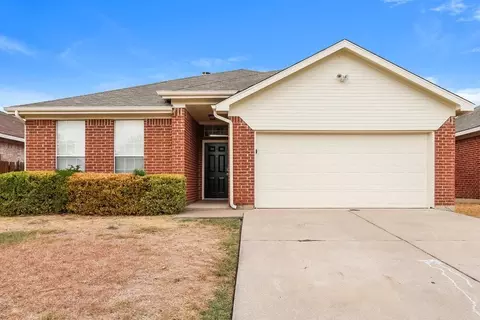 7213 Park Creek Cir W, Fort Worth, TX 76137