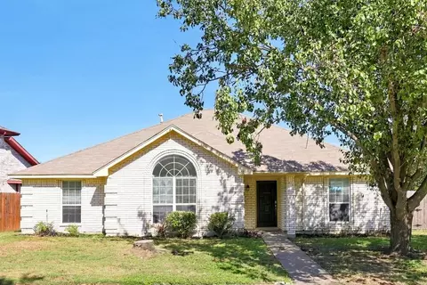 601 Wedgewood Dr, Mesquite, TX 75150