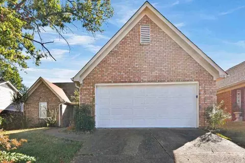 7439 Overcreek Ln, Bartlett, TN 38133