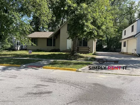 4116 Harris St, Ames, IA 50014