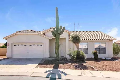 8942 N Willeta Dr, Tucson, AZ 85743
