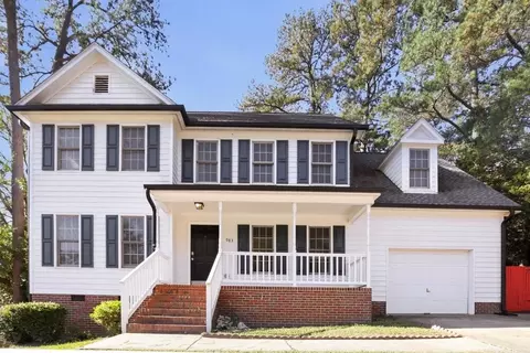 983 Saint Catherines Dr, Wake Forest, NC 27587