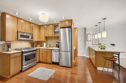 209 E 56th St #4G, New York, NY 10022