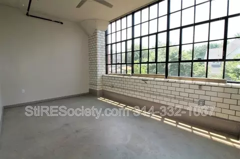 8125 Michigan Ave #323, Saint Louis, MO 63111