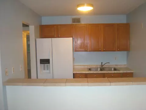 415 N Halifax Ave #106, Daytona Beach, FL 32118