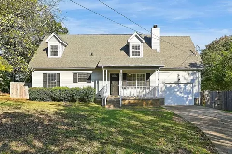 386 Park Ct E, La Vergne, TN 37086