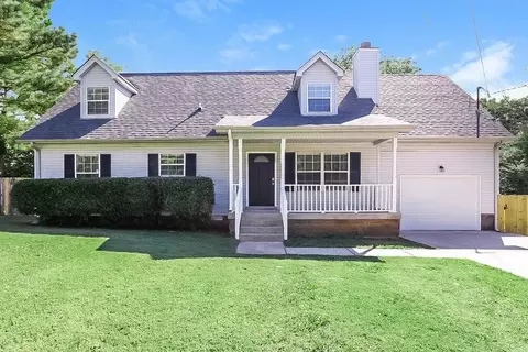 386 Park Ct E, La Vergne, TN 37086