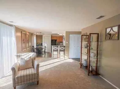 262 W Washington Center Rd, Fort Wayne, IN 46825