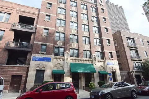 612 W Patterson Ave #703, Chicago, IL 60613