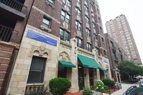 612 W Patterson Ave #706, Chicago, IL 60613