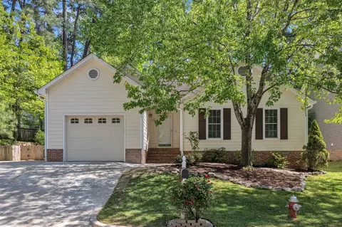 106 London Plain Ct, Cary, NC 27513