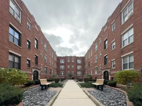 953 W Cornelia Ave #2C, Chicago, IL 60657