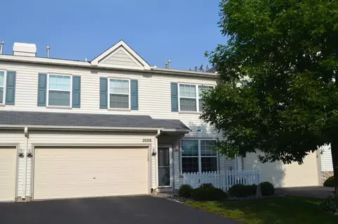 2008 Stahlke Way, Chaska, MN 55318