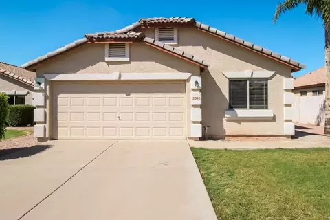 2092 E Saratoga St, Gilbert, AZ 85296