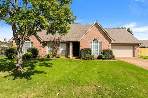 355 Winding Creek Dr, Oakland, TN 38060