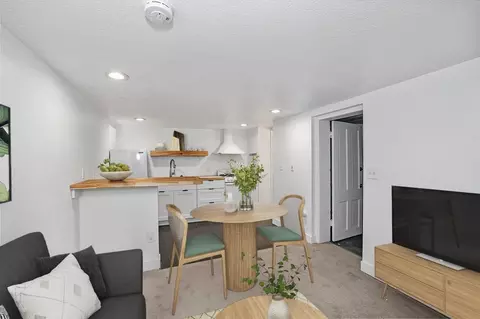 536 N Logan St, Denver, CO 80203