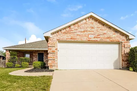 1602 Sabine Dr, Midlothian, TX 76065