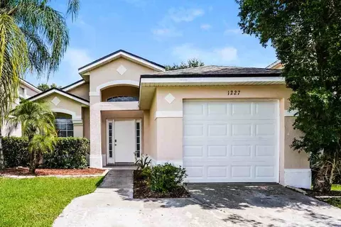 1227 Heather Lake Dr, Orlando, FL 32824