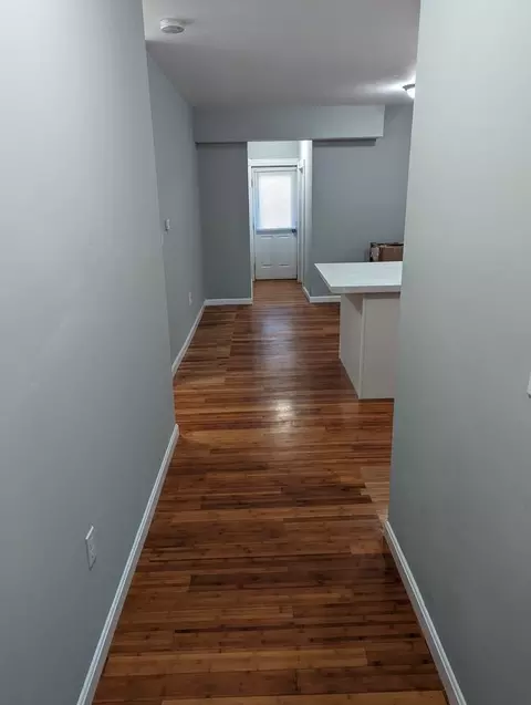 75 Snell St #2R, Fall River, MA 02721