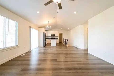2363 E Spring St, Eagle Mountain, UT 84005 photo 5
