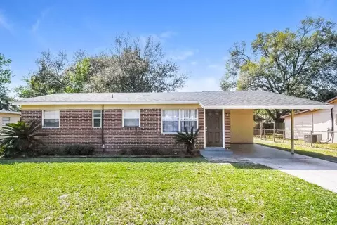 5664 Minocqua St, Jacksonville, FL 32210