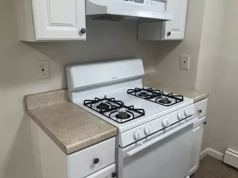 1052 Garfield Ave #3, Jersey City, NJ 07304