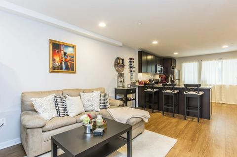 1221 Mount Vernon St #212, Philadelphia, PA 19123