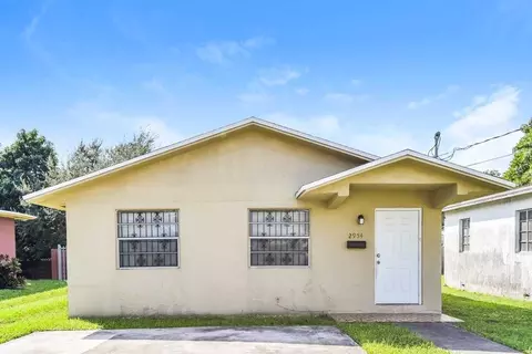 2954 Nwst, Miami, FL 33142