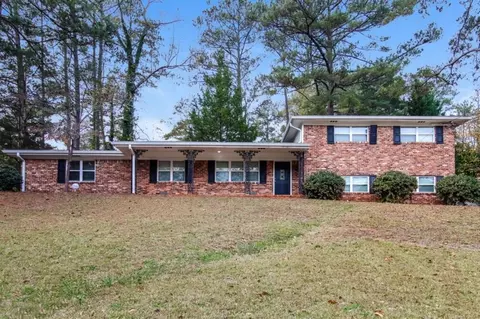 2753 Rainbow Forest Dr, Decatur, GA 30034