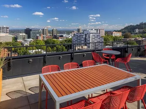 1177 SW Market St, Portland, OR 97201
