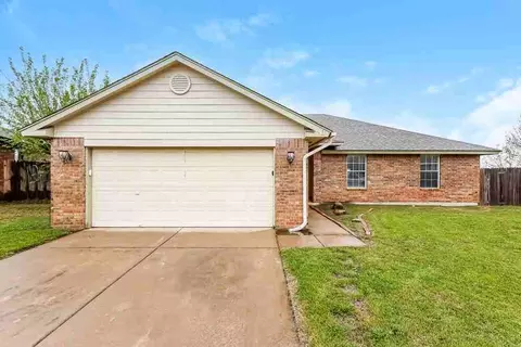 420 Marrgate Dr, Yukon, OK 73099