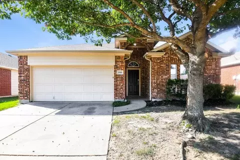 9909 Amaryllis Ln, Fort Worth, TX 76108