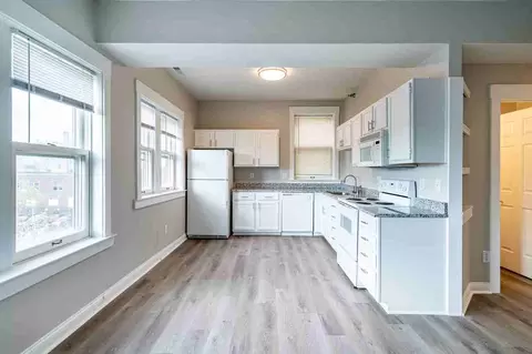 234 E 9th St #301, Indianapolis, IN 46204
