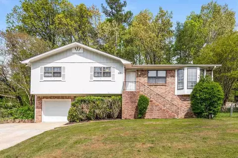 1737 English Knoll Cir, Birmingham, AL 35235