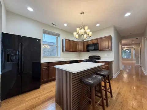 2537 N Kildare Ave #2, Chicago, IL 60639