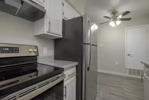 4201 Meadowlark Ln SE, Rio Rancho, NM 87124