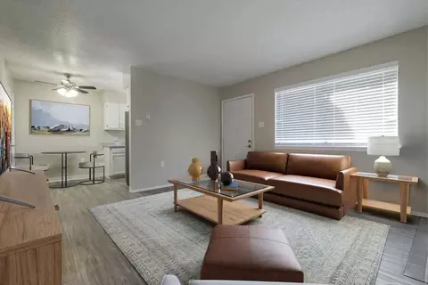 4201 Meadowlark Ln SE, Rio Rancho, NM 87124