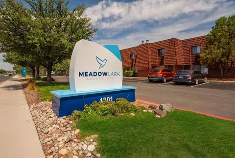 4201 Meadowlark Ln SE, Rio Rancho, NM 87124