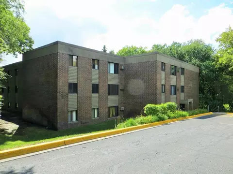 11800 Eldorado St NW, Minneapolis, MN 55433
